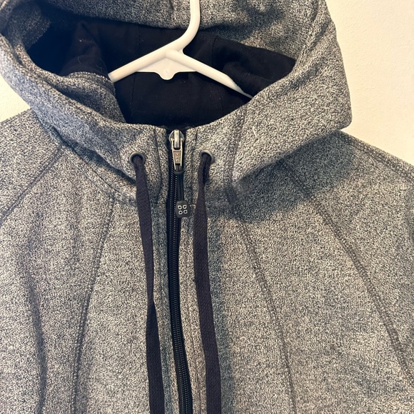 Athletic Jakcet - Picture 2 of 4